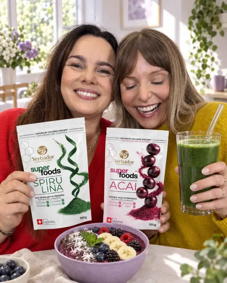 Two laughing friends with a smoothie, bowl and superfoods packages